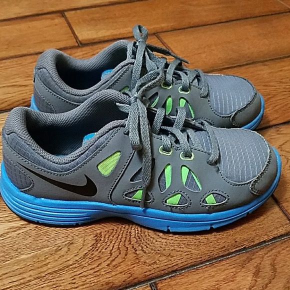 boys tennis shoes size 2